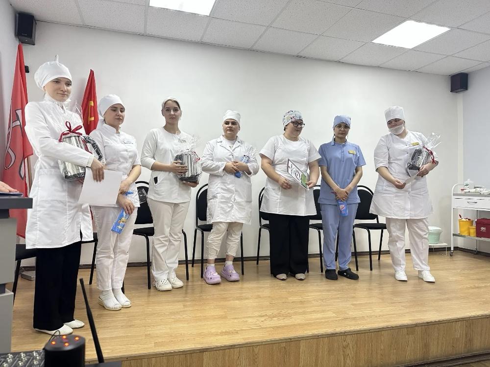 В рамках Международного дня медицинской сестры в больнице прошел конкурс профессионального мастерства среди средних медицинских работников "Лучший по профессии"