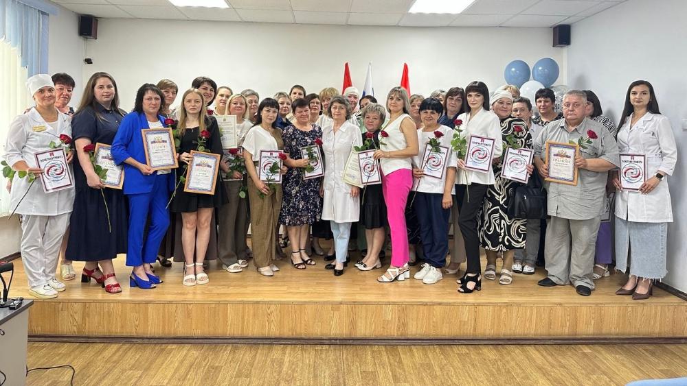 В больнице прошло торжественное мероприятие, посвященное Дню медицинского работника